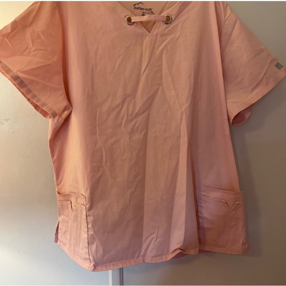 Scrub top